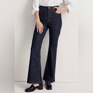 NWT 🎉 Madewell Petite Perfect Vintage Flare Jean in Wrenford Wash